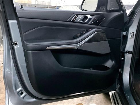 Used 2024 BMW X5 sDrive40i RWD image 24