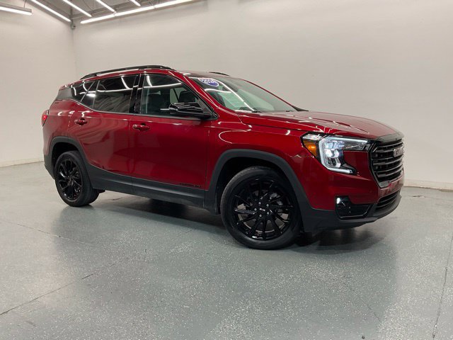 Used 2024 GMC Terrain SLT w/ Elevation Edition AWD/4WD image 1
