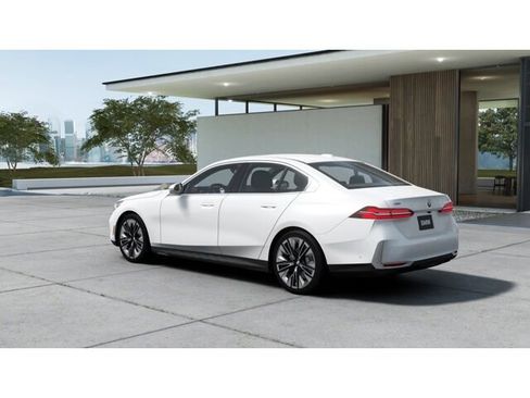 New 2027 BMW 530i xDrive w/ Premium Package AWD/4WD image 2