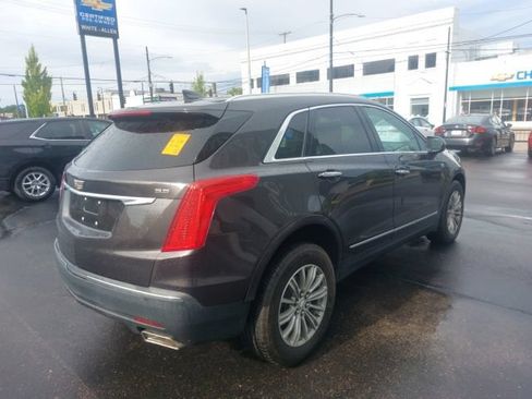 Used 2018 Cadillac XT5 Luxury w/ Driver Awareness Package FWD image 2