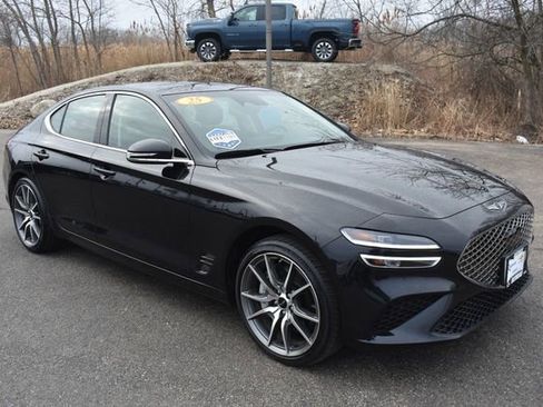 Used 2025 Genesis G70 2.5T image 10