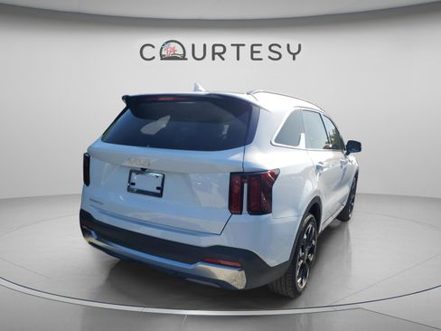 New 2026 Kia Sorento EX FWD image 3