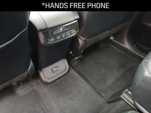 Used 2022 Toyota Highlander XLE image 12