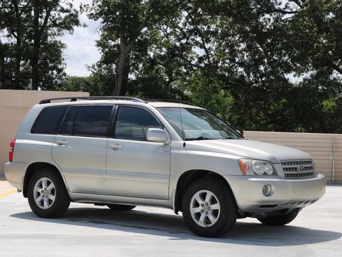 Used 2002 Toyota Highlander 2WD V6 image 2