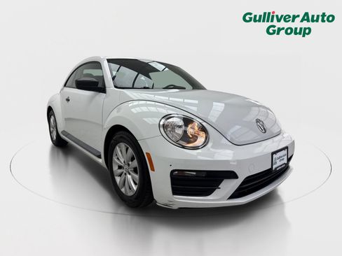 Used 2018 Volkswagen Beetle 2.0T S FWD image 13