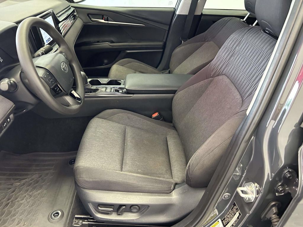 Used 2025 Toyota Camry LE w/ Convenience Package FWD image 15