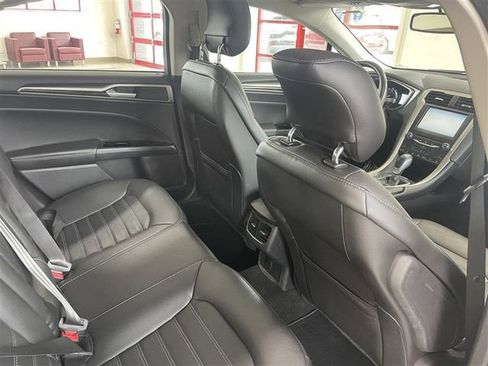 Used 2014 Ford Fusion SE w/ Equipment Group 202A FWD image 27