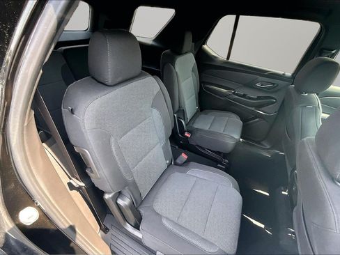 Used 2023 Chevrolet Traverse LT AWD/4WD image 17