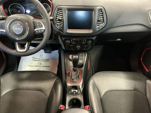Used 2021 Jeep Compass Trailhawk AWD/4WD image 11