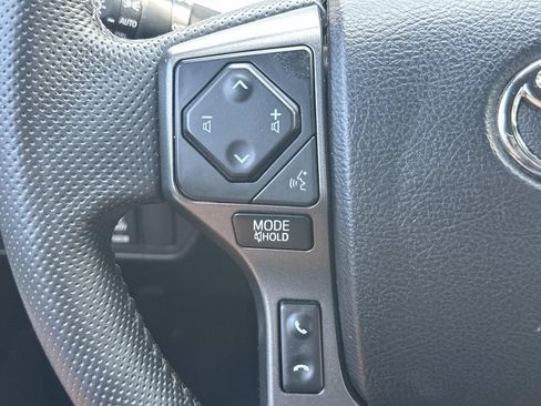 Used 2021 Toyota Tacoma TRD Off-Road AWD/4WD image 19