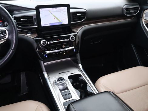 Used 2021 Ford Explorer Limited w/ Equipment Group 301A image 12