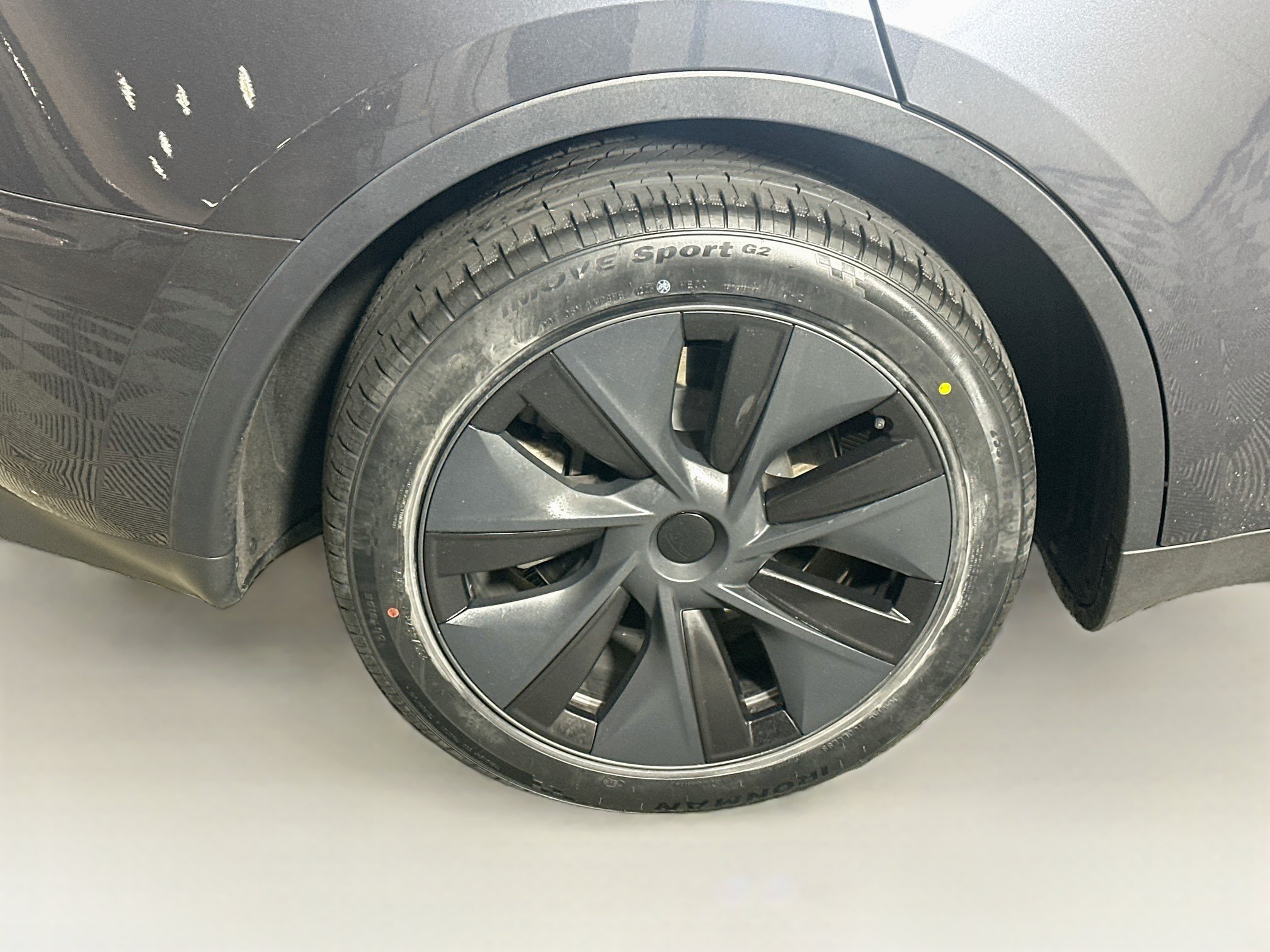 Used 2024 Tesla Model Y Long Range AWD/4WD image 11
