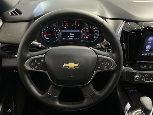 Used 2023 Chevrolet Traverse LT FWD image 17