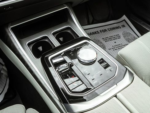 Used 2023 BMW 760i xDrive w/ Executive Package AWD/4WD image 23