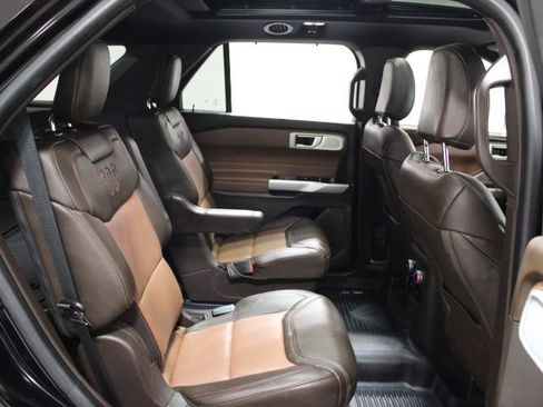 Used 2022 Ford Explorer King Ranch w/ Technology Package image 28