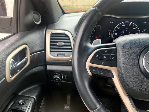 Used 2014 Jeep Grand Cherokee Laredo w/ Quick Order Package 23E RWD image 26