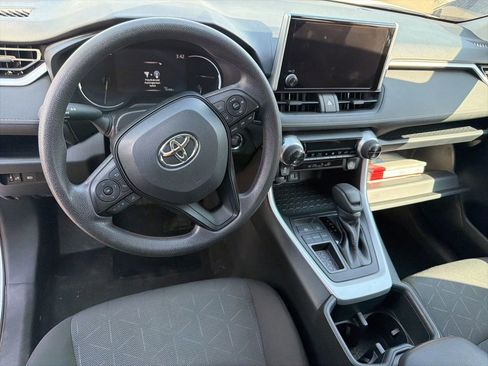 Used 2025 Toyota RAV4 XLE FWD image 11