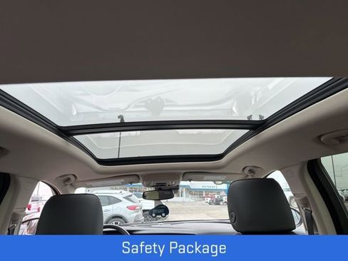 Used 2022 Buick Envision Essence w/ Sport Touring Package image 6