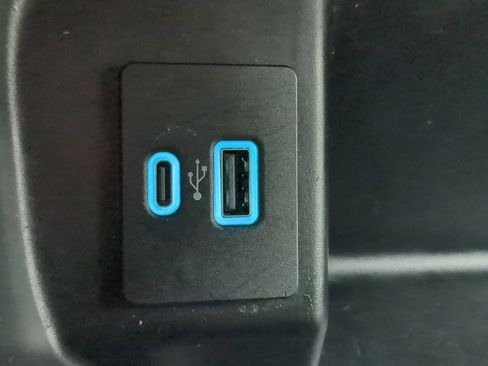 Used 2024 Ford F150 XLT w/ Mobile Office Package image 17