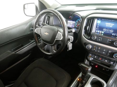 Used 2020 Chevrolet Colorado LT w/ Safety Package image 9