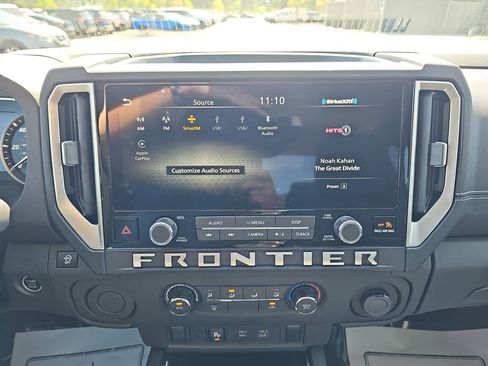 Used 2025 Nissan Frontier SV RWD image 25
