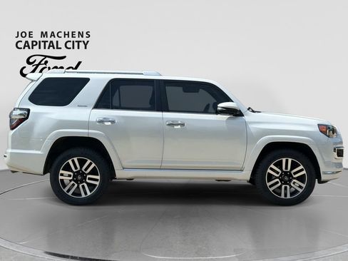 Used 2024 Toyota 4Runner Limited AWD/4WD image 3