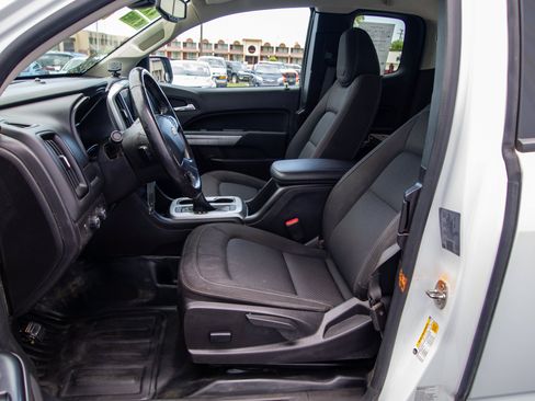 Used 2022 Chevrolet Colorado LT w/ Fleet Safety Package AWD/4WD image 13