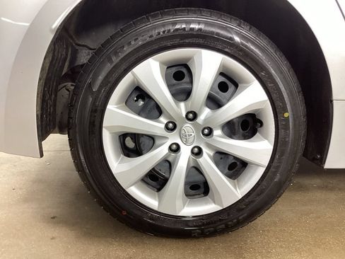 Used 2025 Toyota Corolla LE FWD image 36