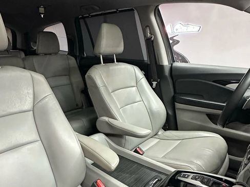 Used 2016 Honda Pilot Touring image 45
