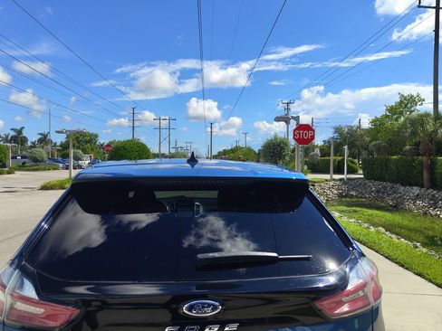 Used 2021 Ford Edge ST AWD/4WD image 4