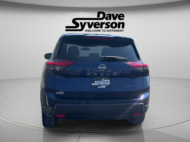 Used 2025 Nissan Rogue SV AWD/4WD image 4