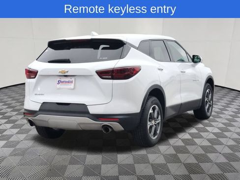 Used 2025 Chevrolet Blazer LT FWD image 4