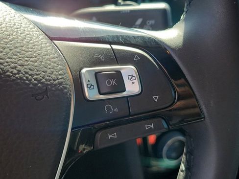 Certified 2022 Volkswagen Passat 2.0T image 24