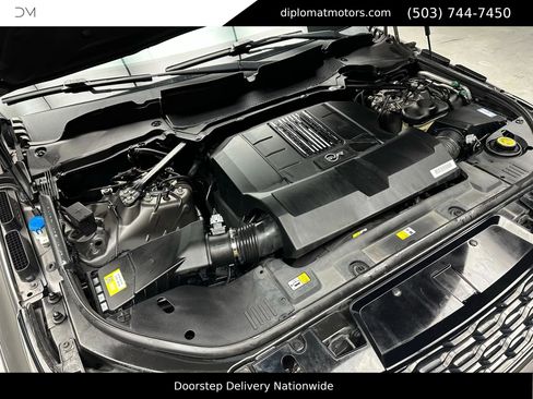 Used 2020 Land Rover Range Rover Sport SVR image 48