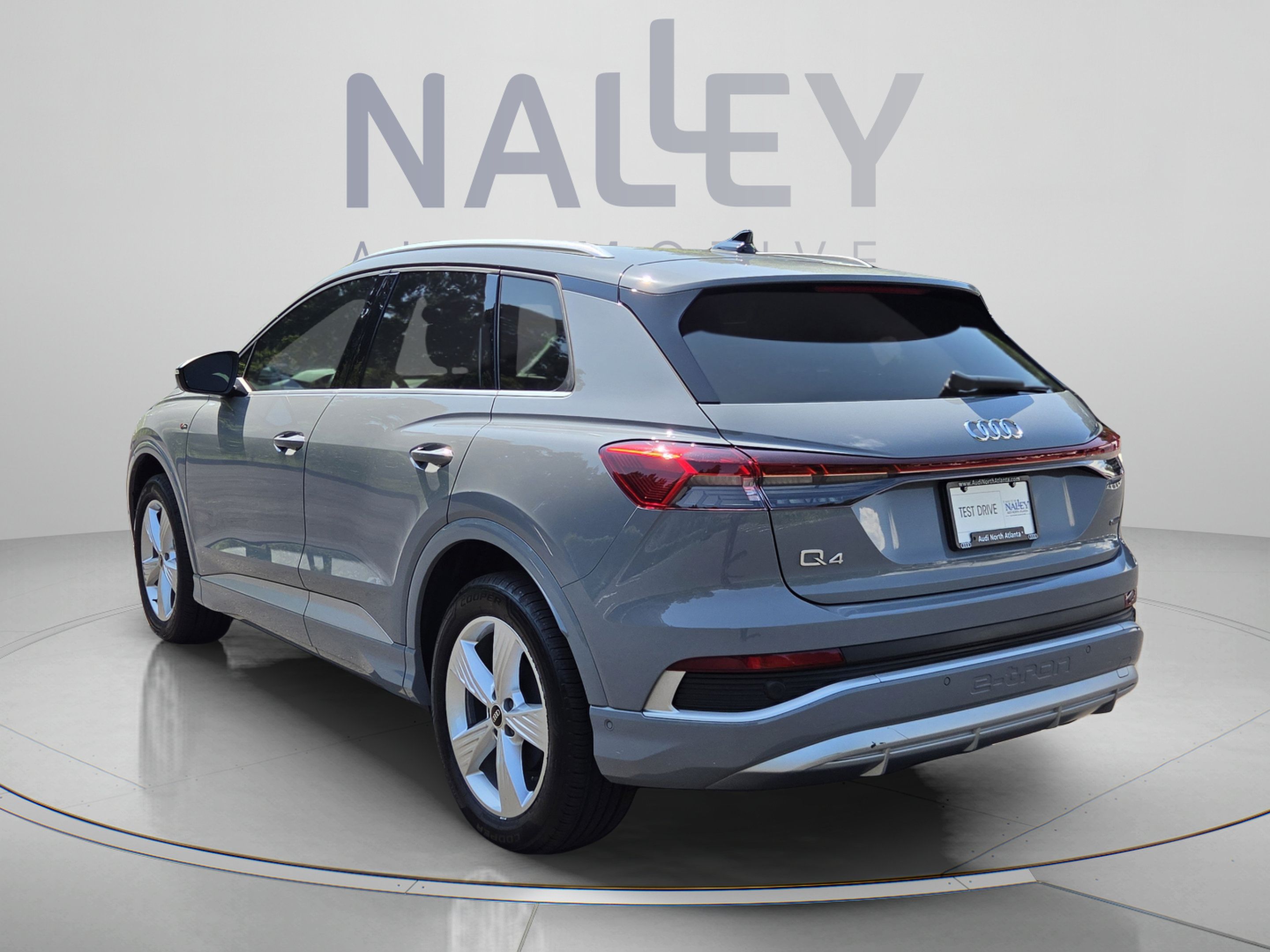 Used 2023 Audi Q4 e-tron Premium Plus AWD/4WD image 3