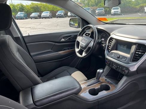 Used 2018 GMC Acadia SLE FWD image 9