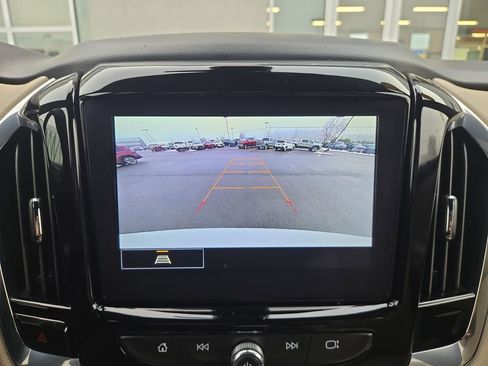 Used 2023 Chevrolet Traverse LT w/ LPO, Cargo Package image 25