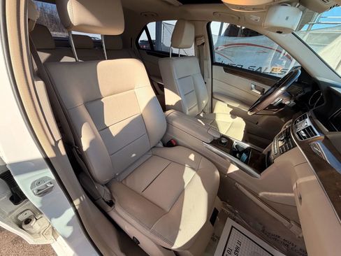 Used 2015 Mercedes-Benz E 350 4MATIC Sedan image 23