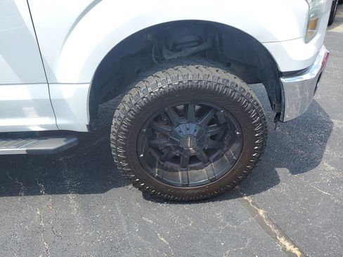 Used 2015 Ford F150 XLT w/ Equipment Group 302A Luxury AWD/4WD image 6