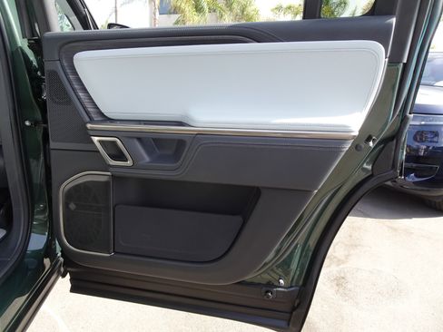 Used 2024 Rivian R1S Adventure AWD/4WD image 18