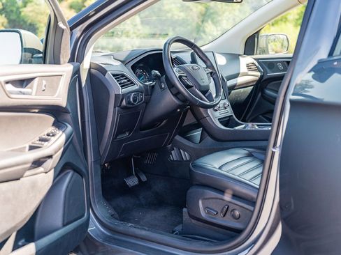 Used 2024 Ford Edge SEL image 17