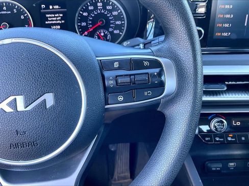 Used 2022 Kia K5 LXS FWD image 19