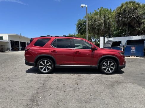 Used 2023 Honda Pilot Touring image 13