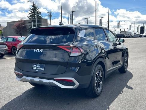 Certified 2025 Kia Sportage LX FWD image 5