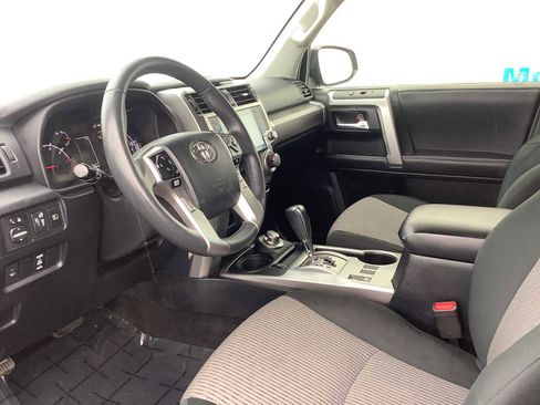 Used 2020 Toyota 4Runner SR5 AWD/4WD image 3