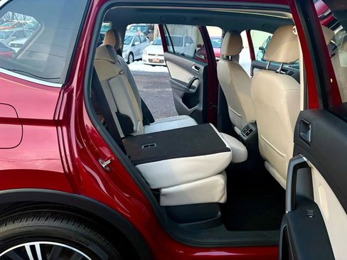 Used 2018 Volkswagen Tiguan SEL image 26