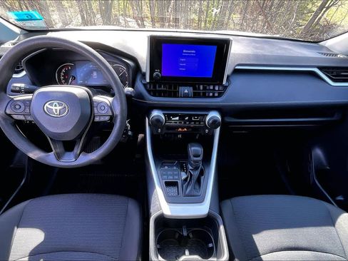 Used 2023 Toyota RAV4 LE AWD/4WD image 14
