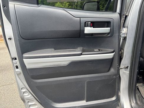 Used 2018 Toyota Tundra SR5 w/ SR5 Upgrade Package RWD image 30