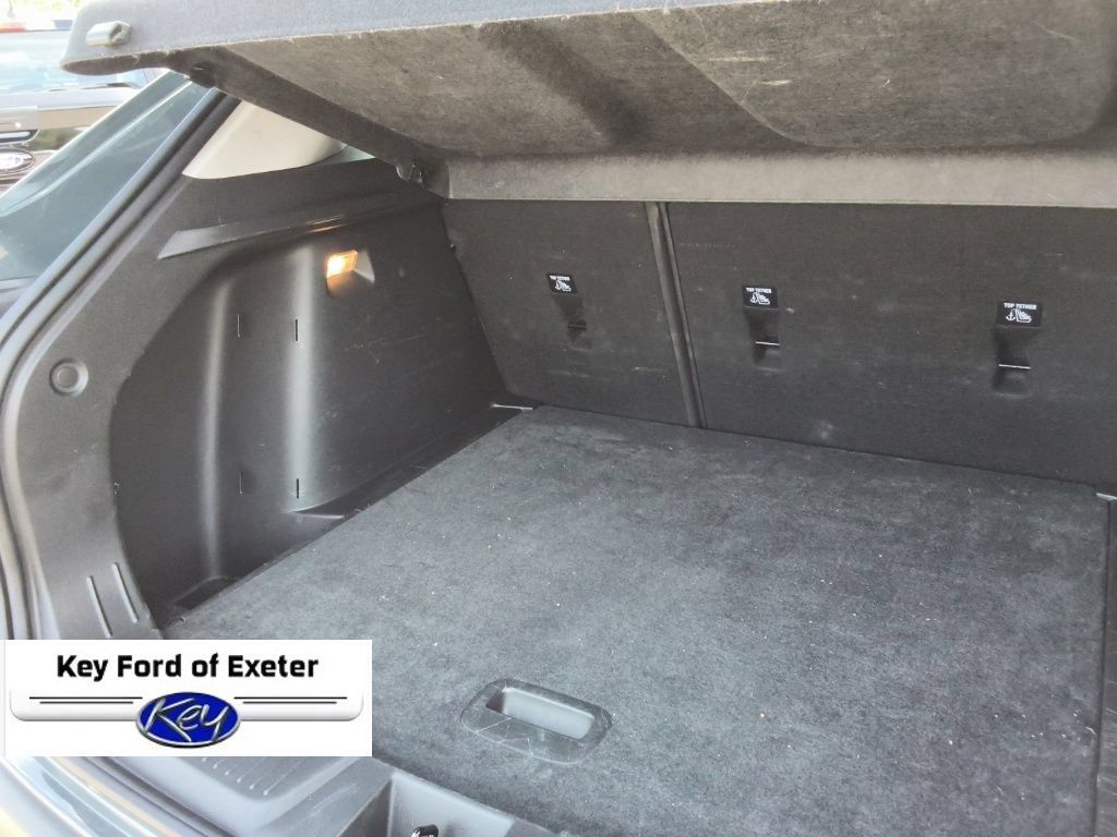 Used 2025 Chevrolet Trax LT FWD image 12