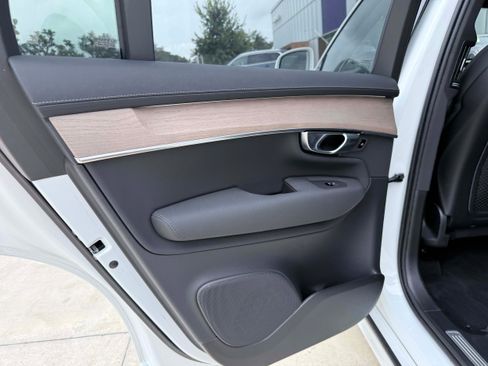Certified 2025 Volvo XC90 T8 Plus w/ Protection Package Premier AWD/4WD image 14